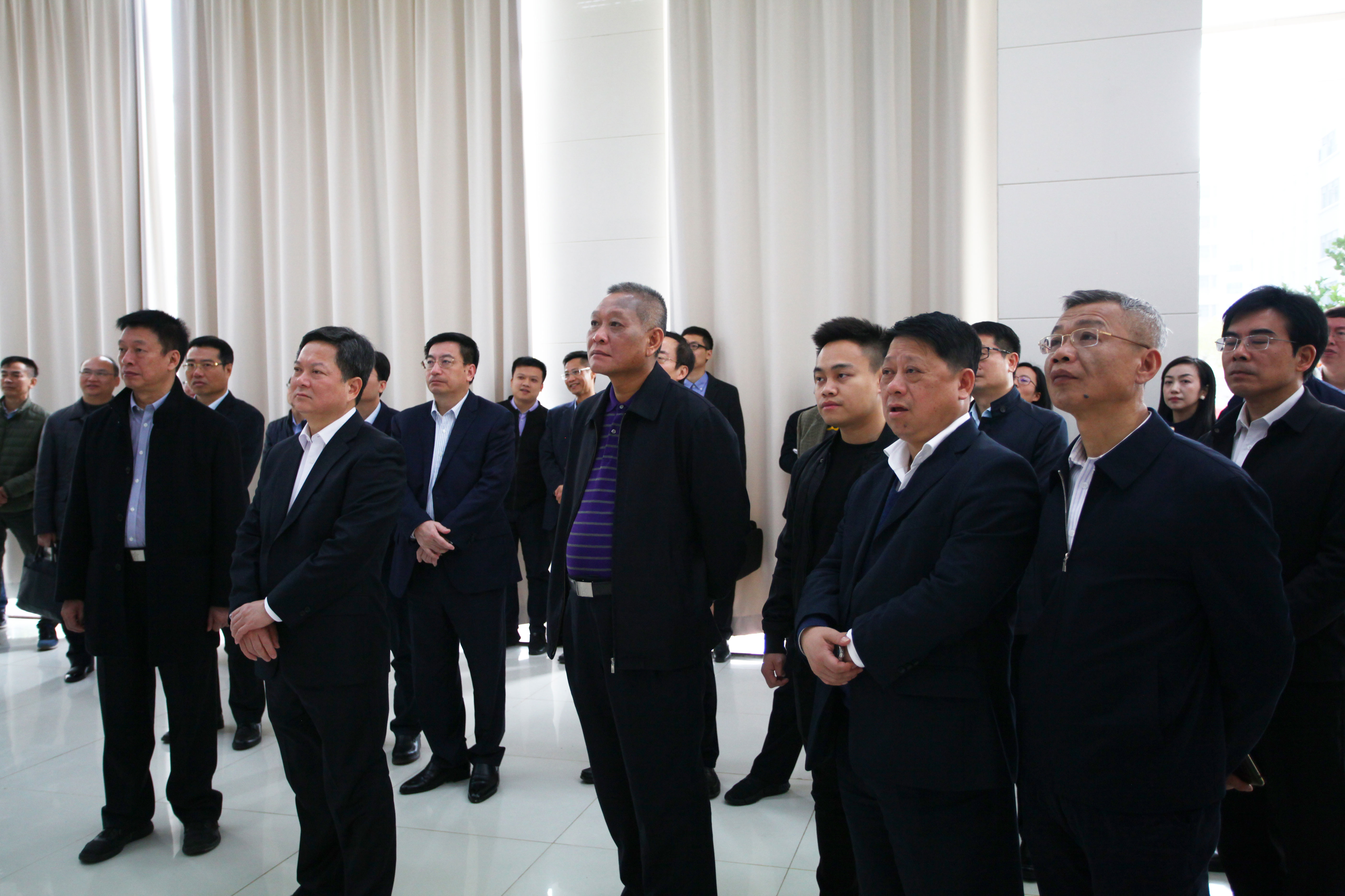 汕头市委书记方利旭带队莅临广东正超電(diàn)气调研